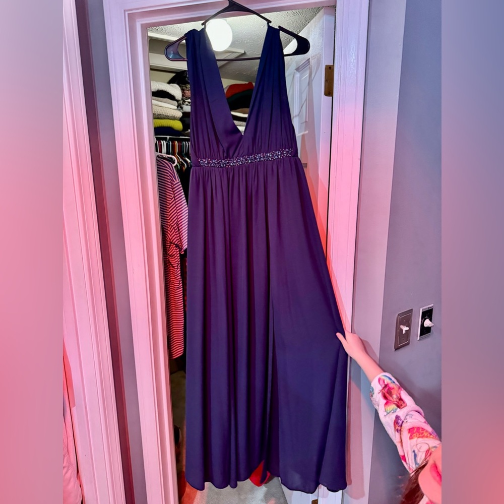 Gorgeous maternity gown. Navy blue. Slit up leg. EUC. Wore to wedding.